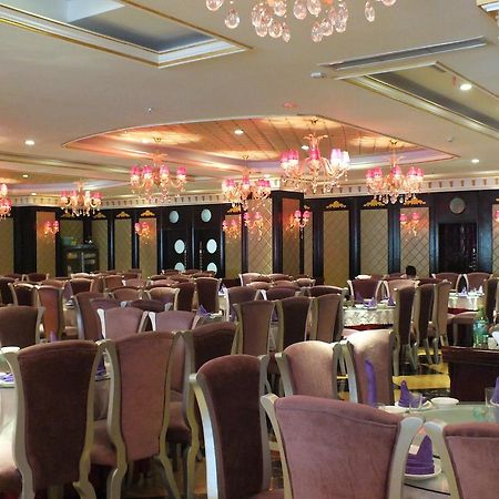 Dragon Hotel Chongqing Bagian luar foto