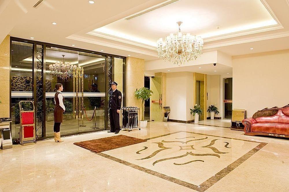 Dragon Hotel Chongqing Bagian luar foto