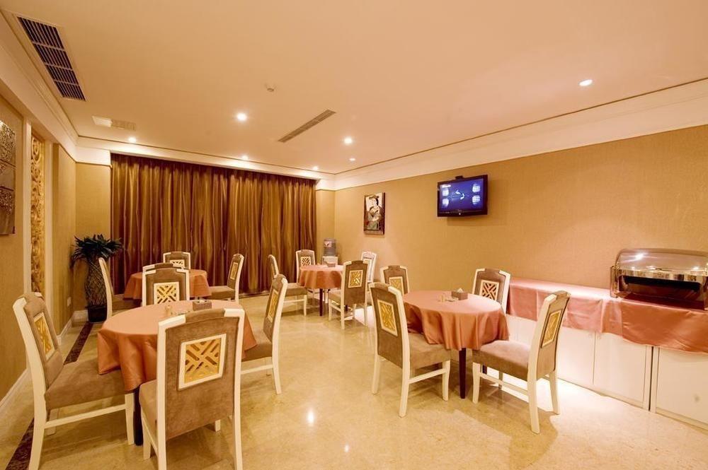 Dragon Hotel Chongqing Bagian luar foto
