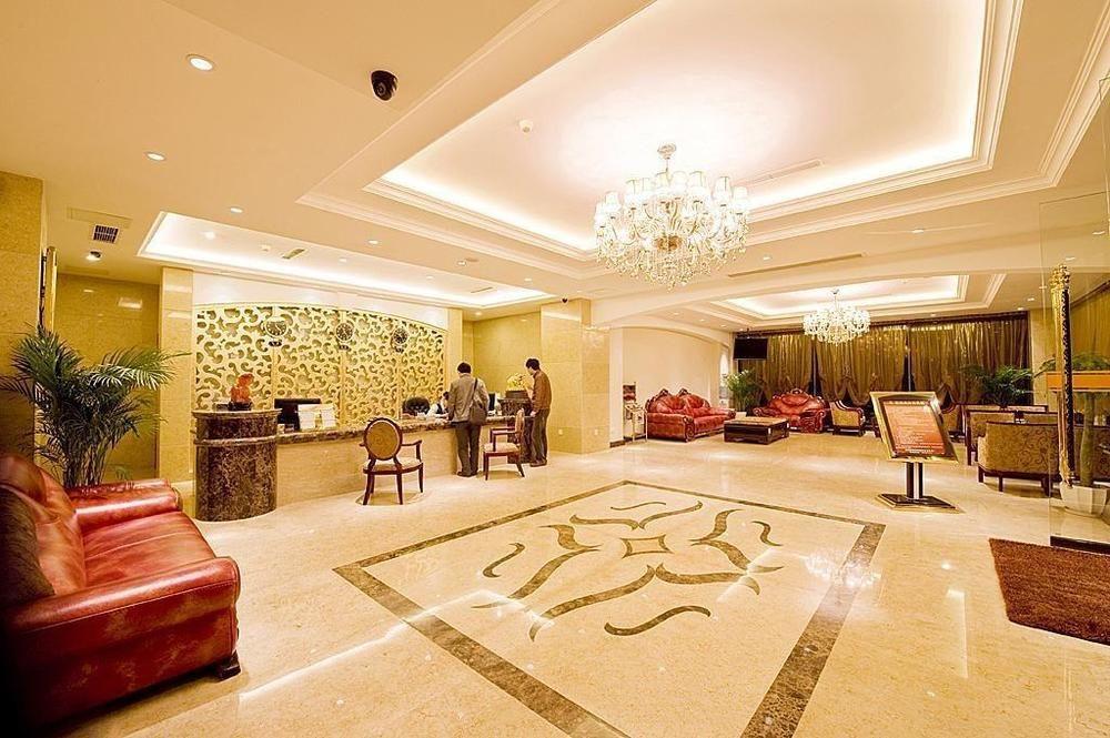 Dragon Hotel Chongqing Bagian luar foto